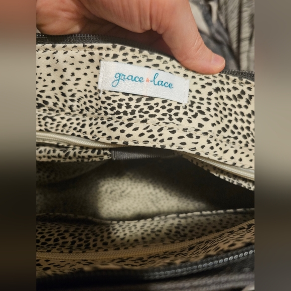 Grace and lace weekender duffle bag brand new never used with tags - Picture 9 of 14